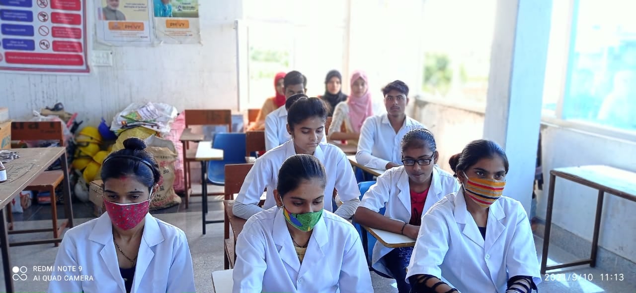 Seekho Aur Kamao photo